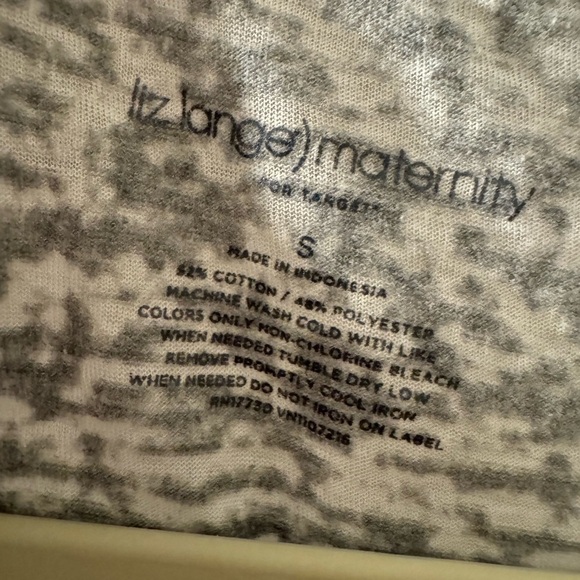 Liz Lang Maternity Top size medium - Picture 2 of 5